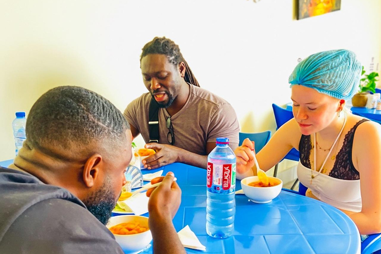 Accra: Ghanaian Food Tasting Experience with Music