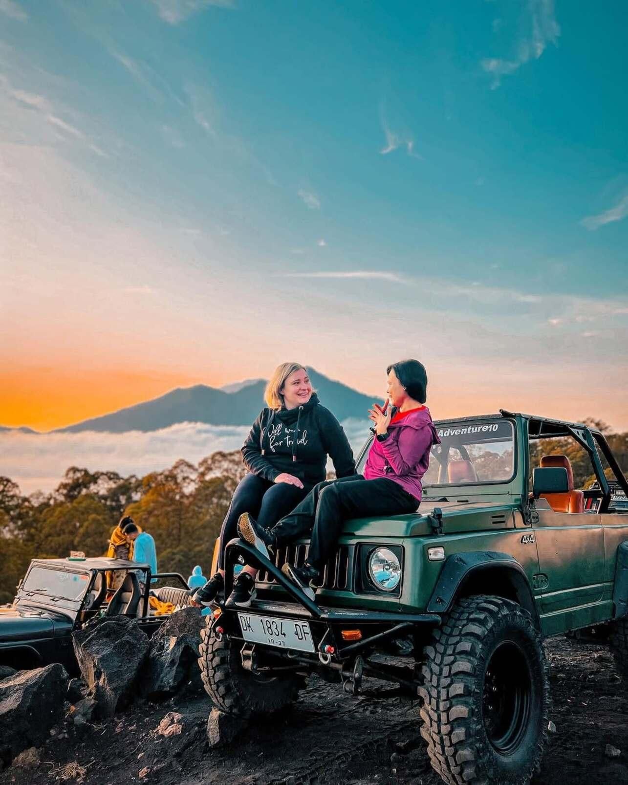Baturvulkan: Jeep-Tour bei Sonnenaufgang, schwarze Lava und Kaffeepause