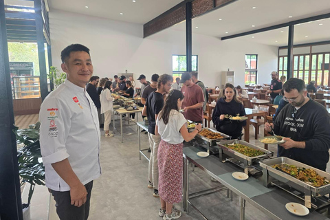 Ayutthaya Highlights & River Prawn Experience River City Meeting Point