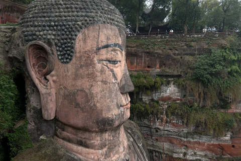 Vicino a Chengdu: il Grande Buddha di Leshan e gustosi piatti localiVicino a Chengdu: il Grande Buddha di Leshan e deliziosi piatti locali