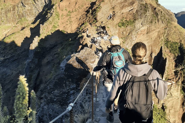Funchal: Caminhada guiada ao nascer do sol e Escada para o Céu