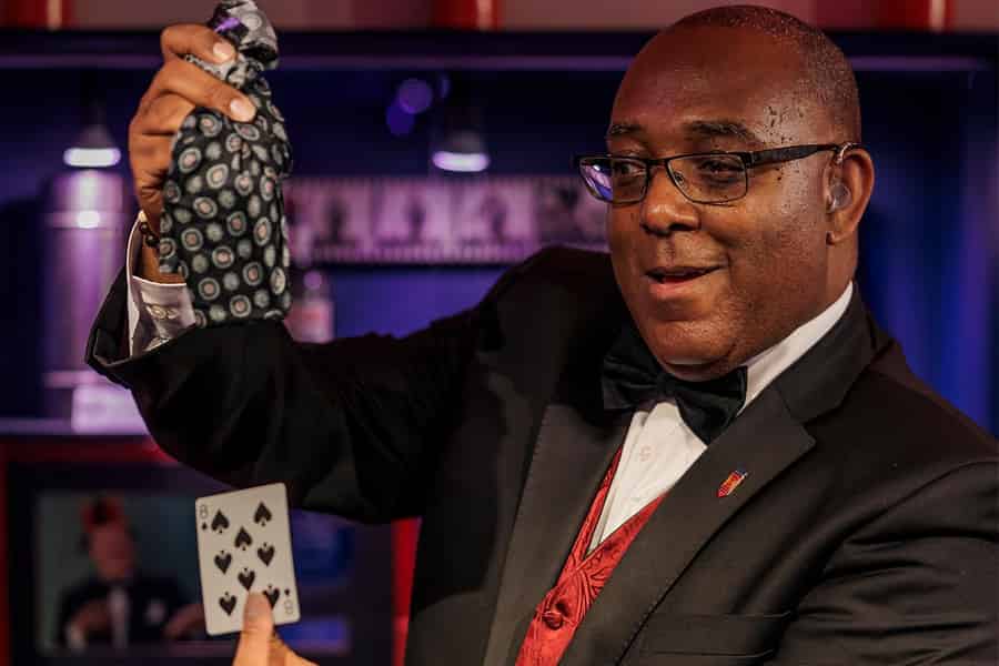 London: Geheimnisse der Magic-Circle-Flagship-Magic-Show. Foto: GetYourGuide London: Geheimnisse der Magic-Circle-Flagship-Magic-Show. Foto: GetYourGuide