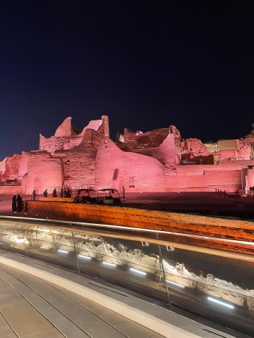 Visit Diriyah Old Town  historical UNESCO site tour with dinner in Riyadh