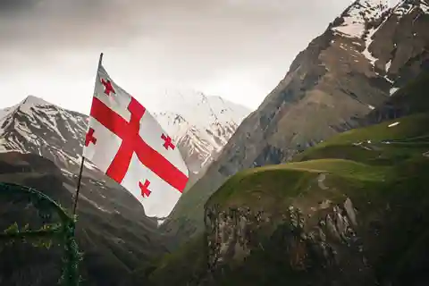 Tbilisi: Kazbegi & Highlights of Caucasus Mountains Day Trip