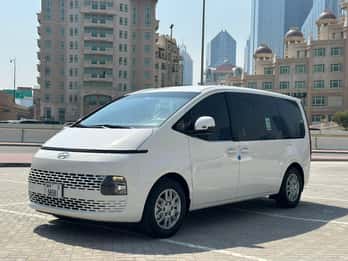 Dubái o Abu Dabi: servicio de chófer privado