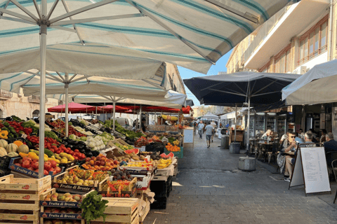 Syracuse: Cooking Class with Fresh Pasta, Mozzarella, and the Flavors of Ortigia Ortigia: Mozzarella and Traditional Cuisine Course in the Market