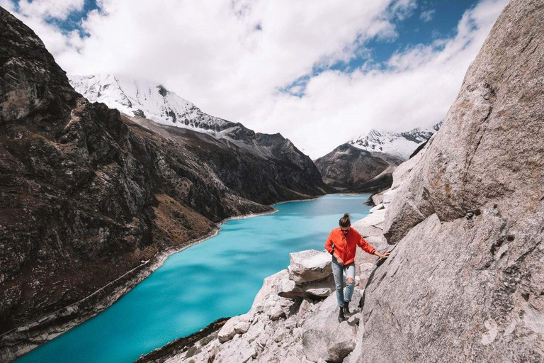 Ancash: Trekking à Laguna Parón com entrada | Dia inteiro|