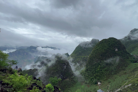 Från Hanoi: 4-dagars Ha Giang Loop Car Tour Plus redigerad video