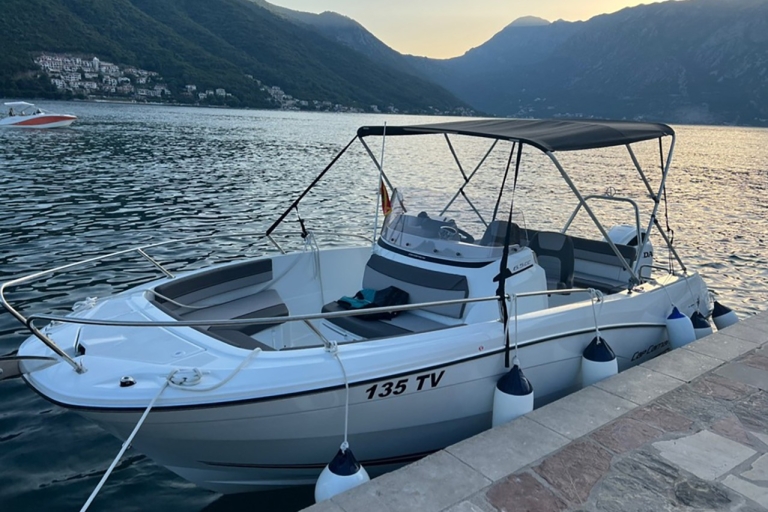 Speedboottocht naar de Blauwe Grot vanuit Kotor