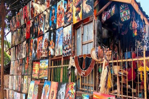 Kampala: Guided Walking Tour with Local Food Buffet