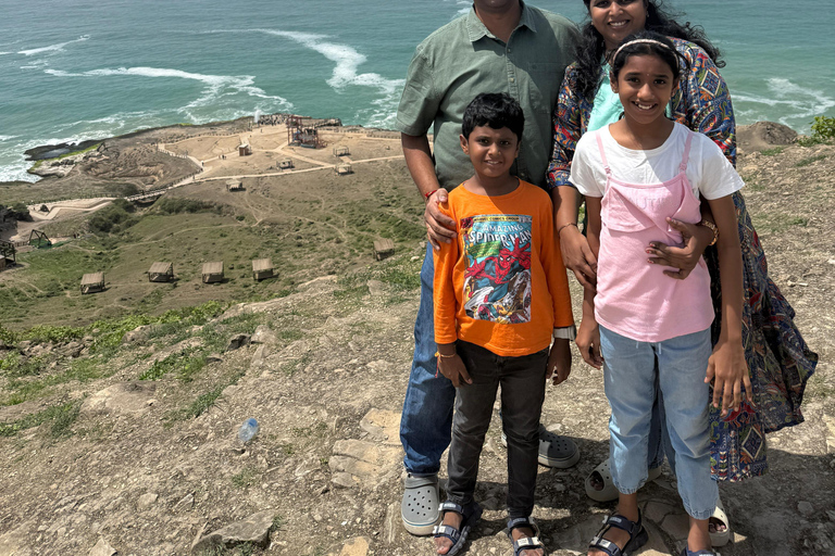 Salalah: West Coast Tour with Beaches and Cliffs