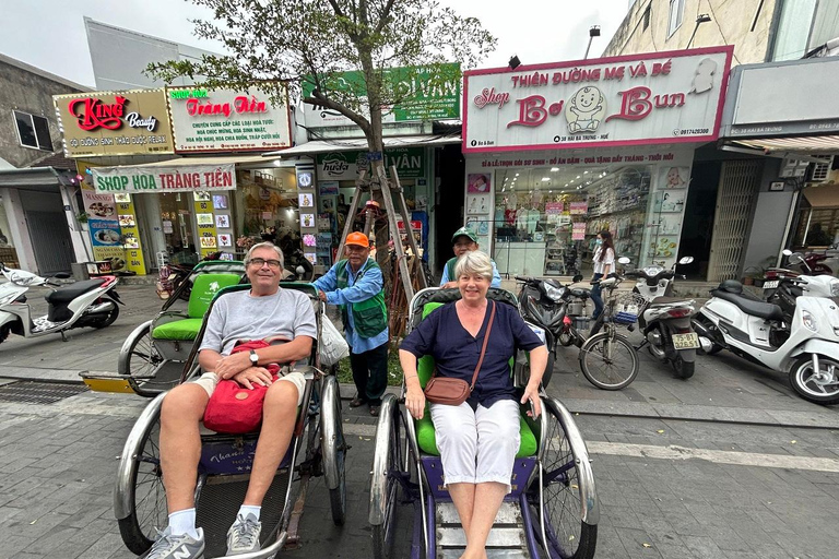 Hue Cuisine Trip On Huong River