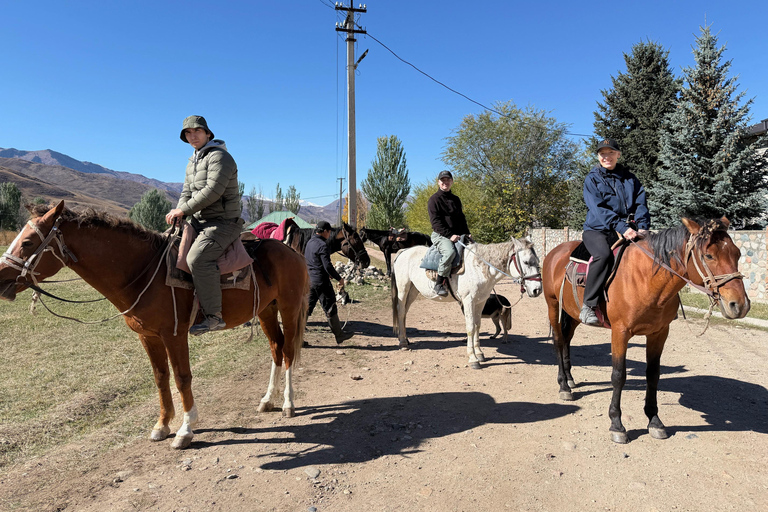 4 Days Issyk Kul Tour: Eagles, Yurts and Nomadic Traditions