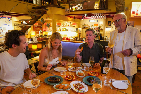 Barcelona: Sagrada Familia Tour & Authentic Tapas Experience Authentic Tapas Experience followed by Sagrada Familia visit