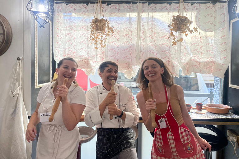 佛罗伦萨：意面制作课程，含晚餐、葡萄酒和... 唱歌！佛罗伦萨：意面制作课程，含晚餐、葡萄酒...还有歌唱！