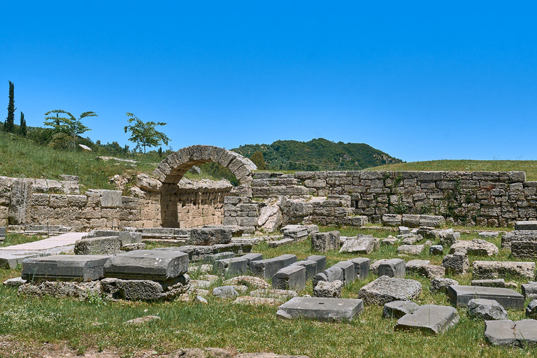 Site et musée de l'ancienne Olympie, visite privée d'Athènes et déjeuner