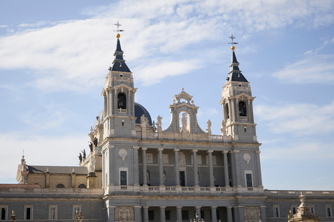 Madrid: Royal Palace and Almudena Cathedral Guided Tour