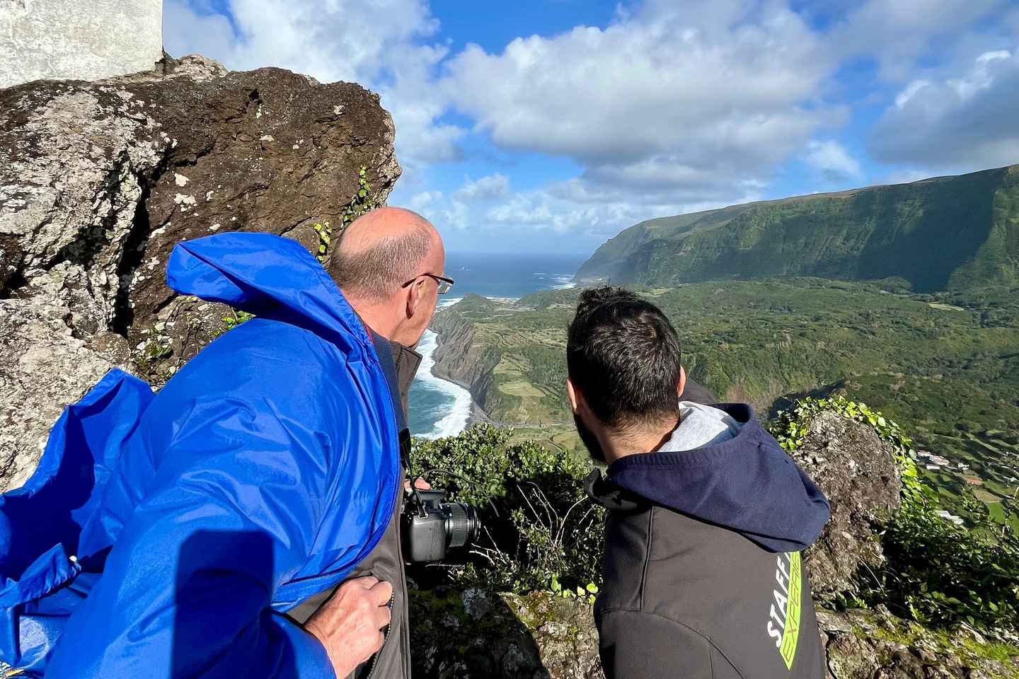 Flores Island: Full-Day Guided Tour