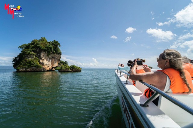Visit Los Haitises National Park Boat and Walking Tour with Lunch in Las Terrenas