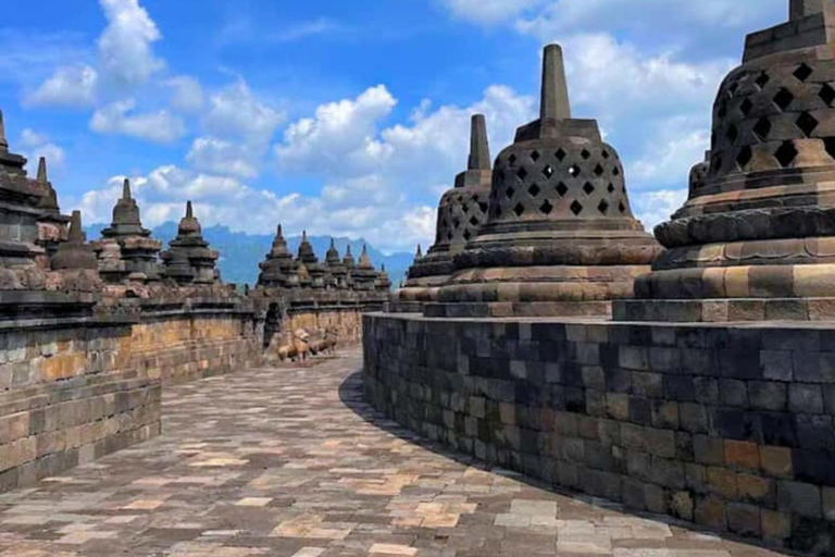 Relaxed Borobudur & Prambanan Private Tour from Yogyakarta Borobudur & Prambanan Private Day Trip