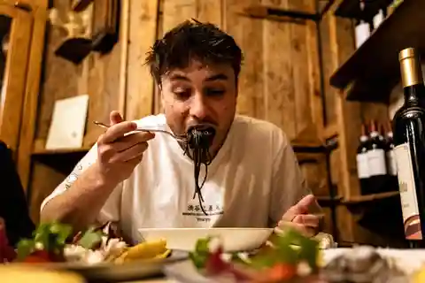 Venice: Local Food Walking Tour in Cannaregio with Meal