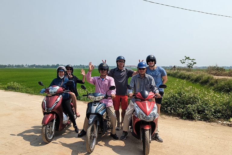 Hue : Visite du pont Thanh Toan en moto avec cours de cuisine