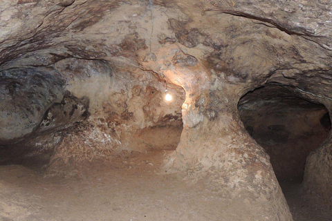 Nairobi: Paradise Lost Waterfall and Caves Guided Tour