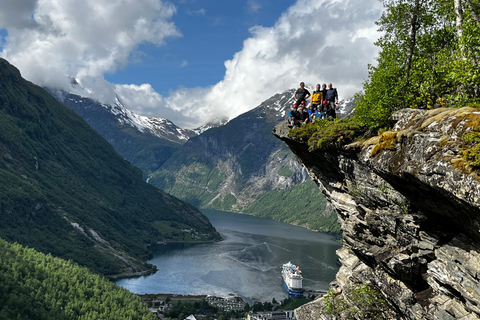 Geiranger : Descente en rappel avec vue épique