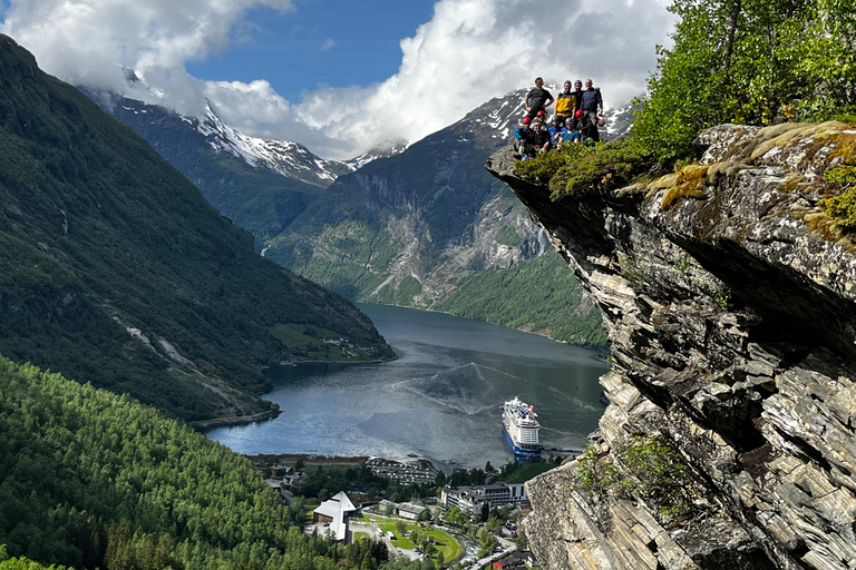 Geiranger : Descente en rappel avec vue épique