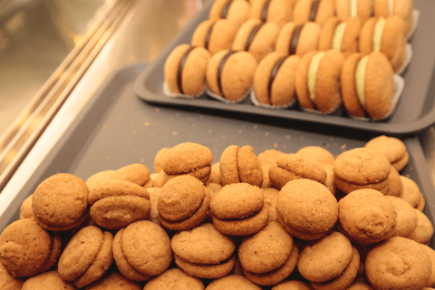 1.5 Hour Food Guided Tour & Sightseeing in Genoa English