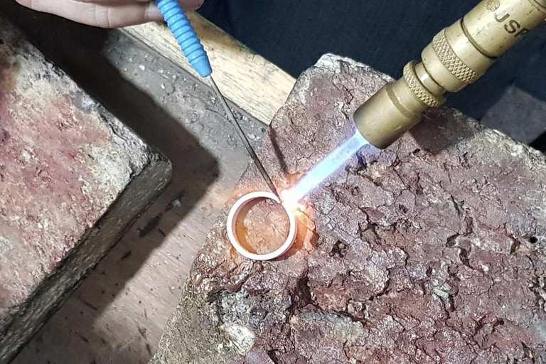 波哥大：制作属于你的祖母绿戒指波哥大：制作属于你自己的翡翠戒指