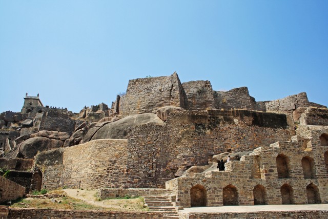 Visit 6-hours Golconda Fort & Qutub Shahi Tombs Tour with transfer in Secunderabad