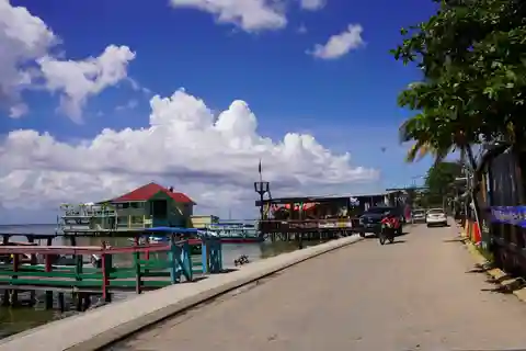 Roatan: The perfect family day