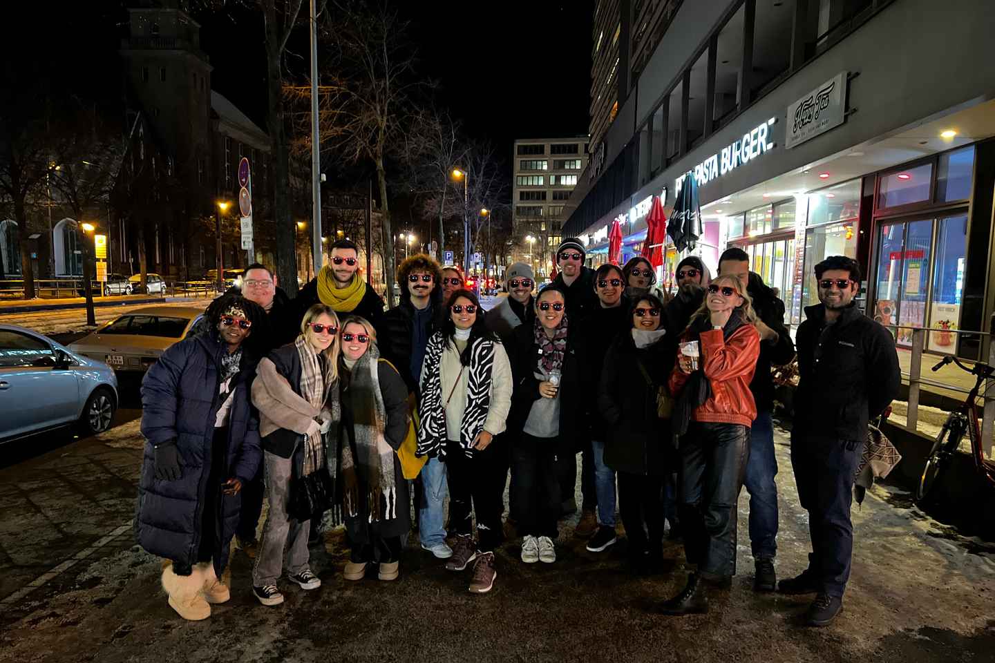 Берлин: Барный тур с бесплатными шотами и клубным доступом