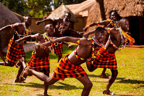 Kampala: Cultural Show, Nightlife Tour, and Street Food