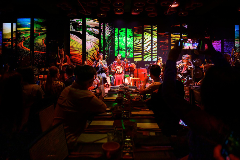 Ho Chi Minh: Open-Top Bus Tour, Chào Show & Dinner MAIN MENU BUS TOUR with CHÀO SHOW