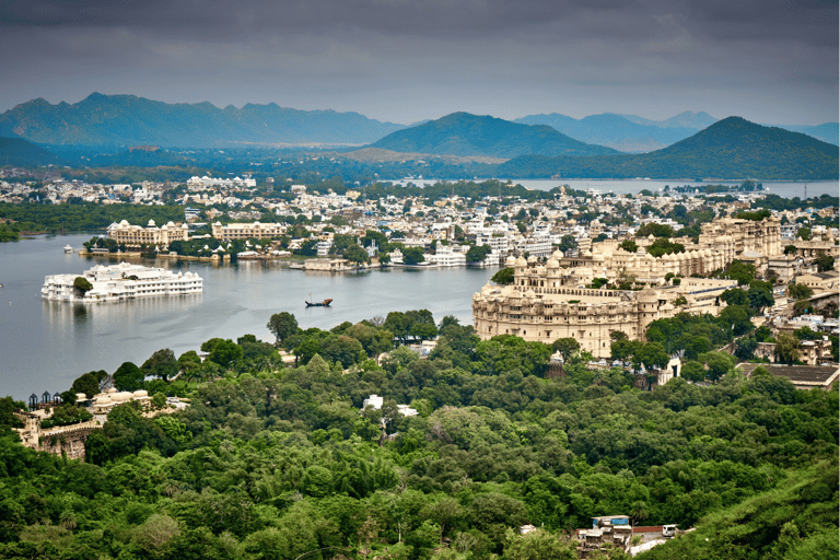 Visita guiada nocturna a pie en Udaipur- Visita guiada a pie