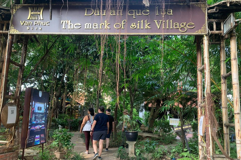 From Hanoi: Day Trip to 5 Traditional Handicraft Villages Small Group Tour