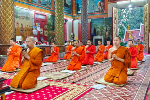Chiang Mai: Evening Chanting & Meditation - Image 3