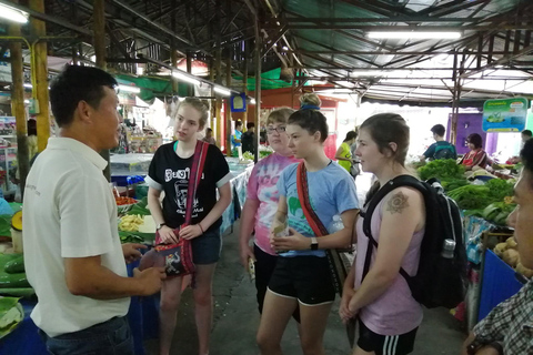 Chiang Mai: Clase de Cocina Tradicional Tailandesa con Visita al Mercado