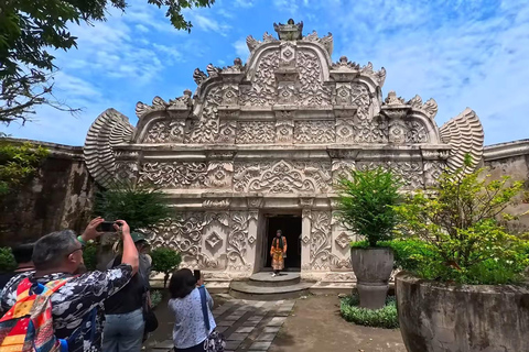 Kalitalang-Merapi Hike, Keraton Yogyakarta & Tamansari Tour