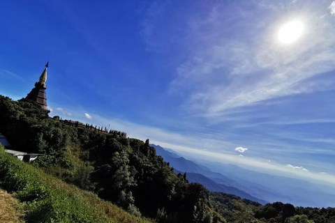 Chiang Mai : Parc national de Doi Inthanon, excursion d'une journée aux chutes d'eauRejoindre un petit groupe