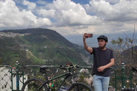 Quito : visite à vélo à 360Quito : Tour à vélo à 360º (petits groupes)