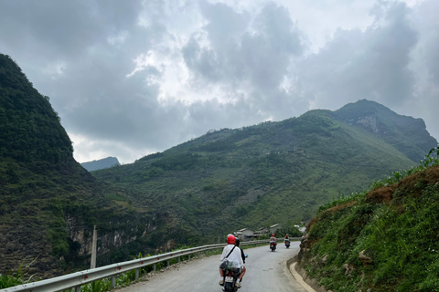 Desde Hanói: Recorrido en coche de 4 días por Ha Giang y vídeo editado