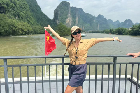 Guilin: Scenic 4-Star Li River Cruise to Yangshuo 4-Star Li River Cruise with English-Speaking Guide