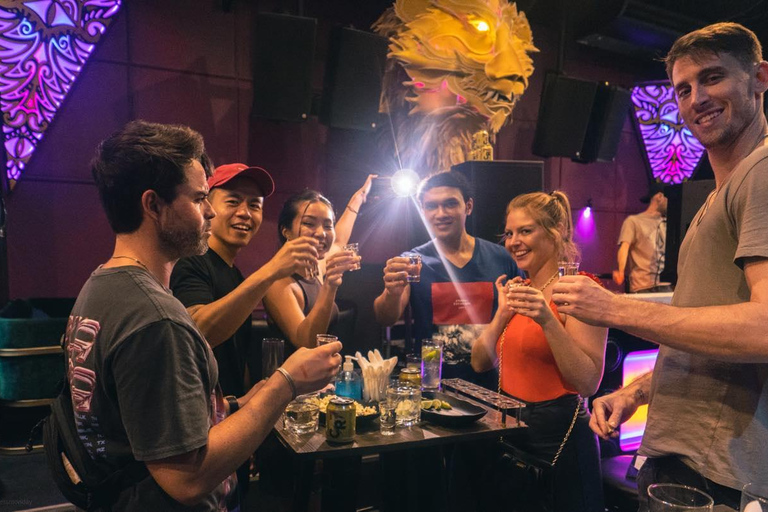 Bangkok: Bar & Club Crawl Experience