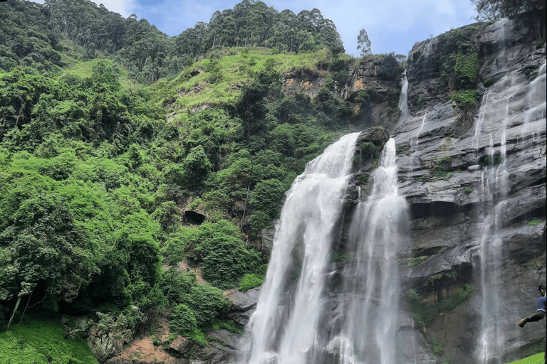 Ella: Bomburu Ella Waterfall & Porawagala View Point Tour