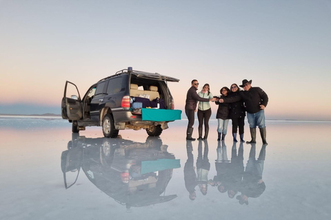 Uyuni Salt Flat: Bike Ride, Breakfast, Lunch, Sunset, Toast