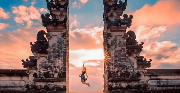 East Bali Private Tour: Lempuyang, Tirta Gangga & Waterfall