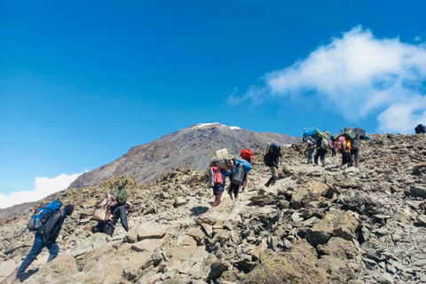 Mount Kilimanjaro Trekking: Machame Route 6 Tage.Kilimanjaro-Trekking: Machame Route 6 Tage.